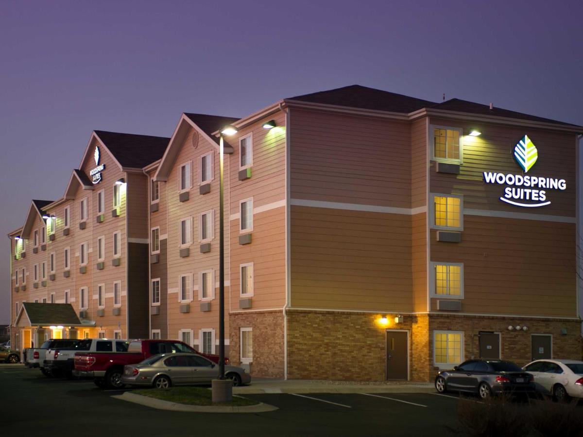 Woodspring Suites Lincoln Northeast I-80 Dış mekan fotoğraf