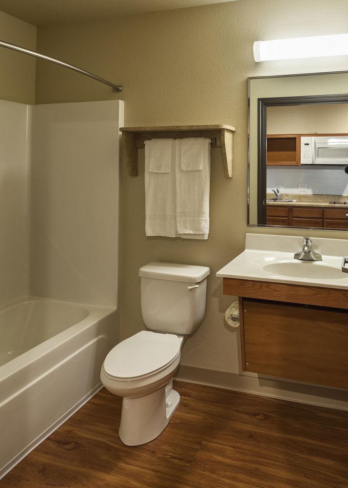 Woodspring Suites Lincoln Northeast I-80 Dış mekan fotoğraf
