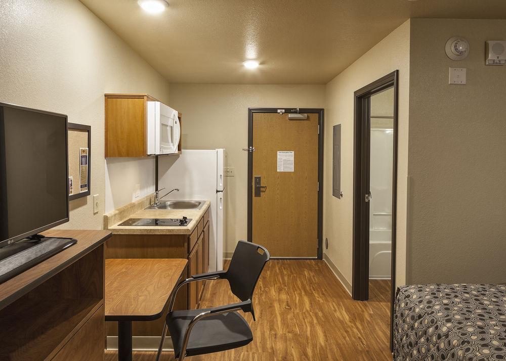 Woodspring Suites Lincoln Northeast I-80 Dış mekan fotoğraf