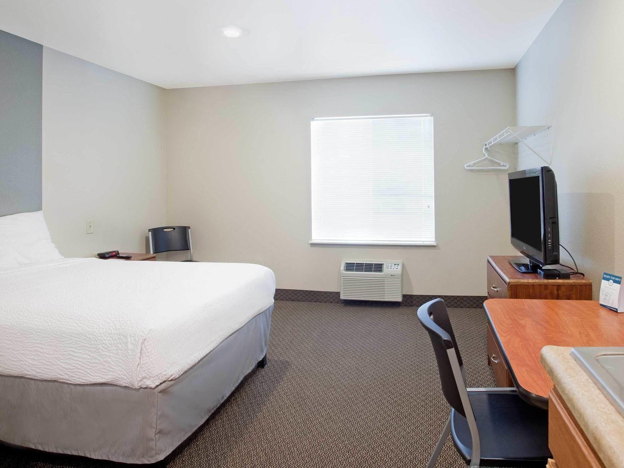 Woodspring Suites Lincoln Northeast I-80 Dış mekan fotoğraf